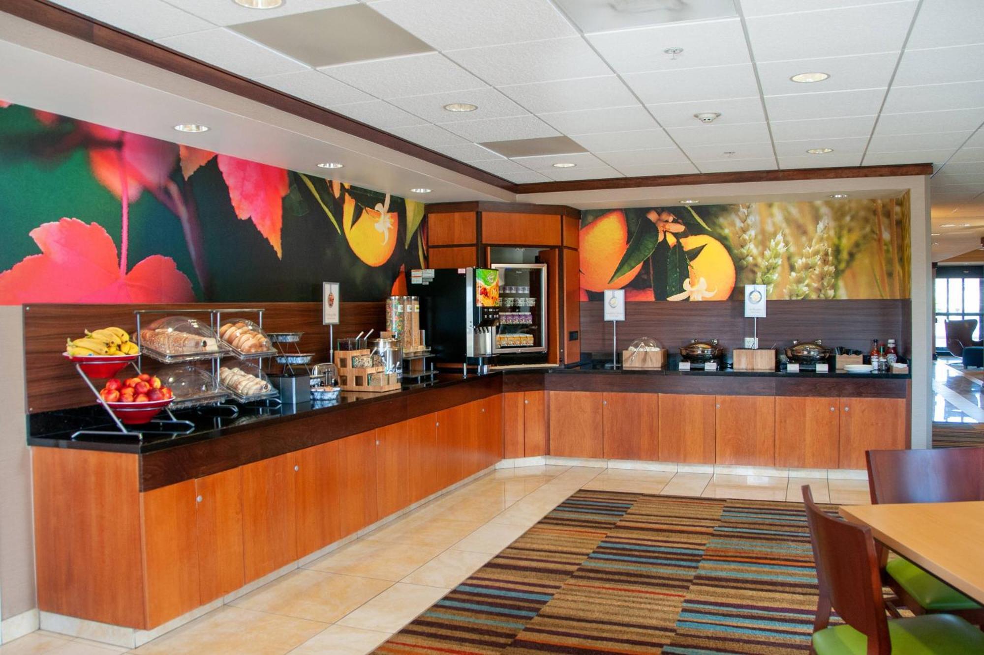 Fairfield Inn And Suites By Marriott Colorado Springs North Air Force Academy Gleneagle Exterior photo
